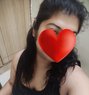 ❣️Aditi Gupta🥀 Independent❣️ - puta in Bangalore Photo 1 of 3
