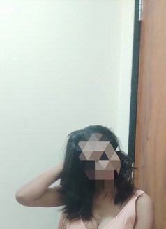 ꧁Aditi꧂ Independent Girl InCaLL & OutCaL - puta in Noida Photo 8 of 15