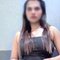 Aditi Independent Girl - puta in Bangalore Photo 2 of 7