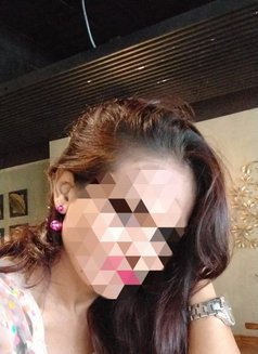 ꧁Aditi꧂ Independent Girl Only OutCaLL - puta in Mumbai Photo 2 of 13