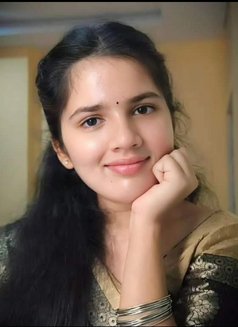 Aditi - escort in Chennai Photo 2 of 2
