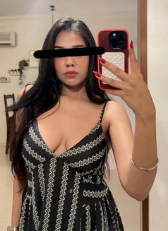 Aditi - puta in Mumbai Photo 3 of 3