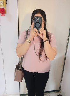 Aditi - puta in Mumbai Photo 1 of 1