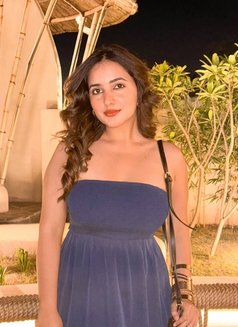 Aditi - escort in Mumbai Photo 3 of 3