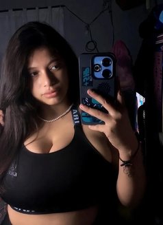 Aditi - escort in Thiruvananthapuram Photo 1 of 5