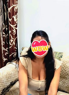 Aditi Jonh - puta in Gurgaon Photo 6 of 8