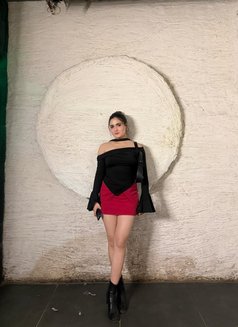 Aditi Khanna - puta in Dubai Photo 4 of 4