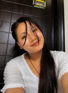 Aditi - escort in Kathmandu Photo 4 of 6