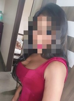 Aditi - escort in Singapore Photo 7 of 8