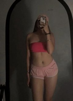 Aditi Sharma ( cam service available) - puta in Chandigarh Photo 2 of 3