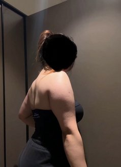 Aditi Sharma ( cam service available) - puta in Chandigarh Photo 3 of 3