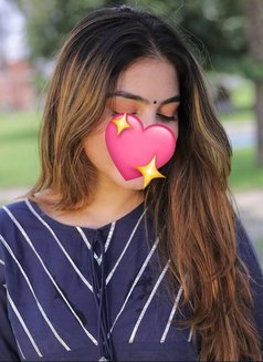 Aditi Sharma - escort in Dubai Photo 4 of 6