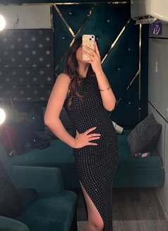 Aditi Sharma - escort in Dubai Photo 5 of 6