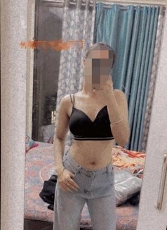 Aditi Thakur 21(independent ) - escort in Mumbai Photo 7 of 10