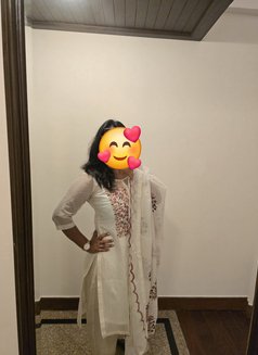 Aditi true gf anal queen - puta in New Delhi Photo 5 of 8