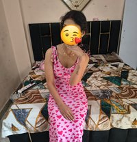 Aditi, West Delhi Single Hot Girl - puta in New Delhi Photo 5 of 6