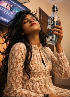 Aditiworld - Transsexual escort in New Delhi Photo 3 of 5