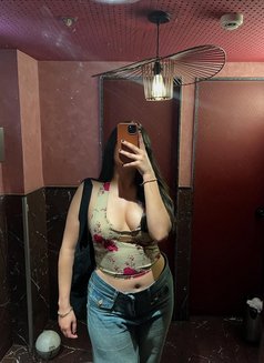 Aditti - escort in Ahmedabad Photo 2 of 3