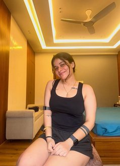 Sanjana patel - puta in Hyderabad Photo 3 of 4