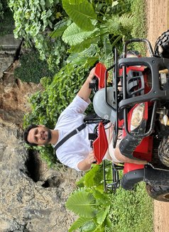 Aditya - Acompañantes masculino in Dubai Photo 3 of 5