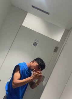 Aditya - Acompañantes masculino in Mumbai Photo 2 of 2