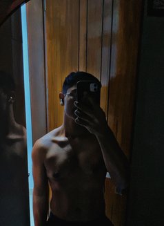 Aditya - Male escort in New Delhi Photo 3 of 6