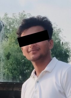 Aditya - Acompañantes masculino in Noida Photo 1 of 1