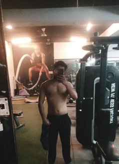 Aditya Indipendent - Male companion in New Delhi Photo 2 of 3