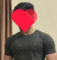 Aditya Singh Tg/@AdiSingh_231 - Acompañantes masculino in New Delhi