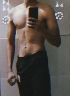 Adityaa Sharma - Intérprete masculino de adultos in Ahmedabad Photo 5 of 5