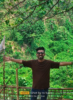 Adnan - Male escort in Dhaka Photo 3 of 5