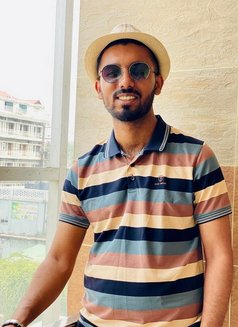 Adnan - Male escort in Dhaka Photo 4 of 5