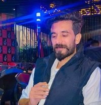 Adnan Malik - Acompañantes masculino in Lahore