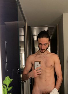 Adnano_BiXL - Male escort in İstanbul Photo 1 of 23