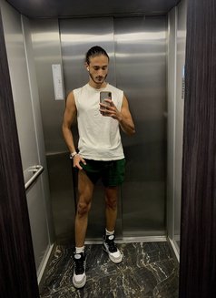 Adnano_sax - Male escort in İstanbul Photo 2 of 20