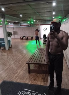 Adonis Black - Acompañantes masculino in Johannesburg Photo 2 of 5