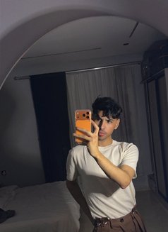 Adool - Acompañantes masculino in Riyadh Photo 11 of 12