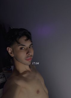 Adool - Acompañantes masculino in Riyadh Photo 12 of 12