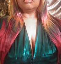 Adore Amethyst - dominatrix in Dubai