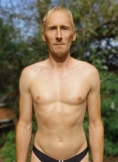 Adrian - Male escort in Eastbourne Photo 6 of 6