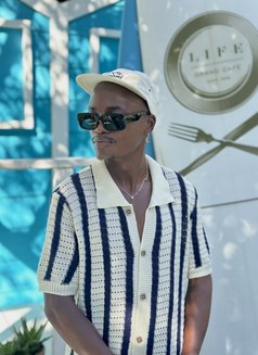 Adrian Carter - Male escort in Cape Town Photo 2 of 11