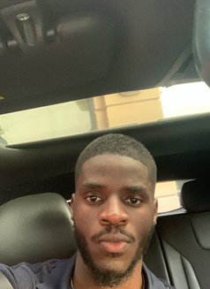 Adrian - Male escort in Dubai Photo 3 of 10