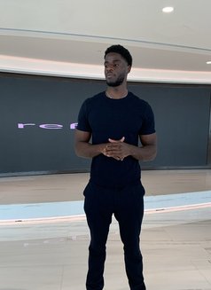 Adrian - Male escort in Dubai Photo 6 of 10