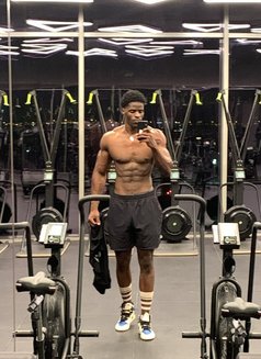 Adrian - Male escort in Dubai Photo 8 of 10