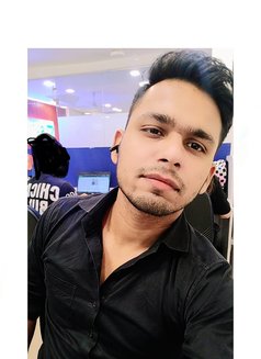 Adrian - Male escort in New Delhi Photo 5 of 5
