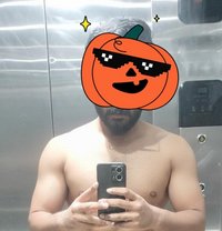 Adrian Leo - Male escort in Dubai