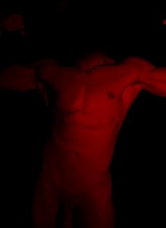 Adrian Royal - Acompañantes masculino in Beirut Photo 2 of 4