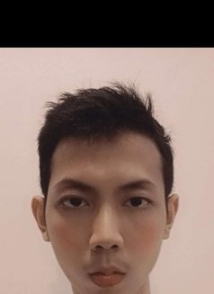 BAC Adrian Vale - masseur in Bangkok Photo 7 of 7