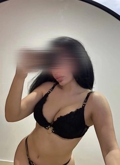 Adriana - adult performer in Dubai Photo 2 of 4