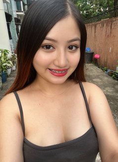 Adriana - escort in Manila Photo 1 of 4